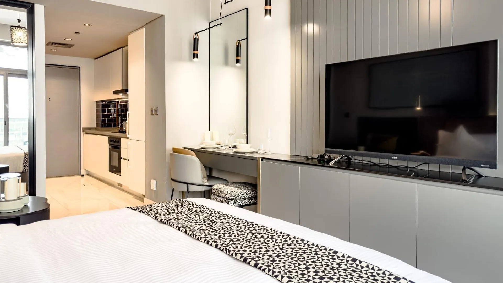 Select Stay-Studio In Mag 318 - Minutes To Dubai Mall